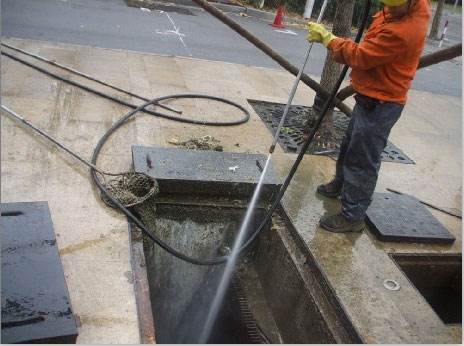 洛南池底污泥如何清理