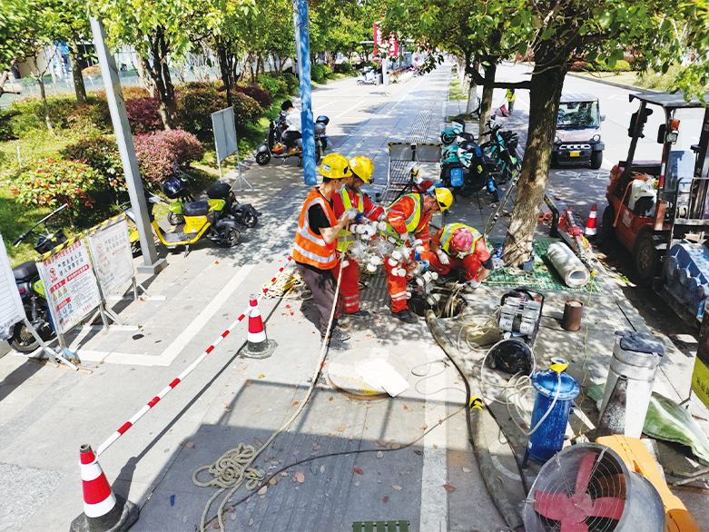  洛南UV-CIPP紫外光固化修复